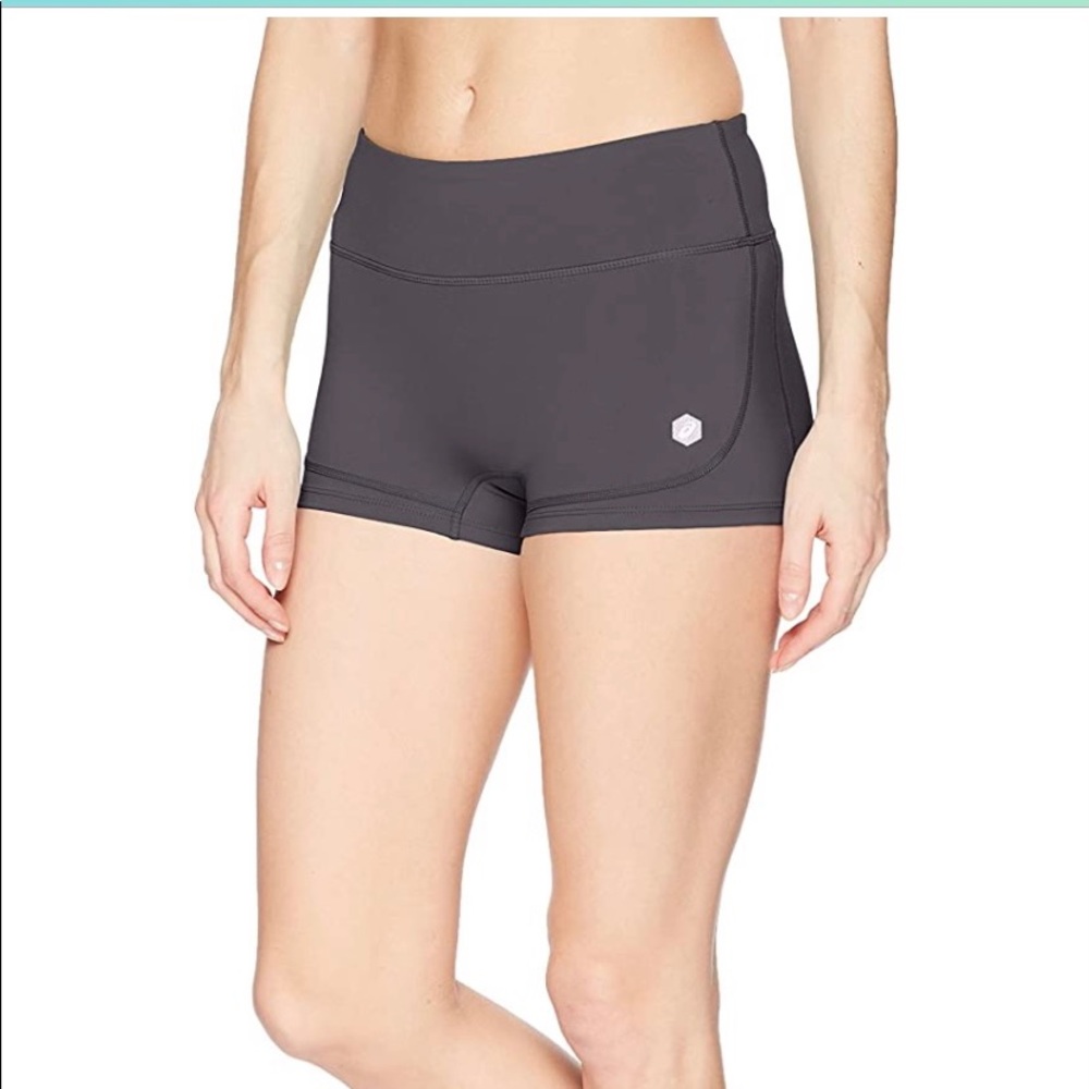 ASICS Women's Flat fit Short
